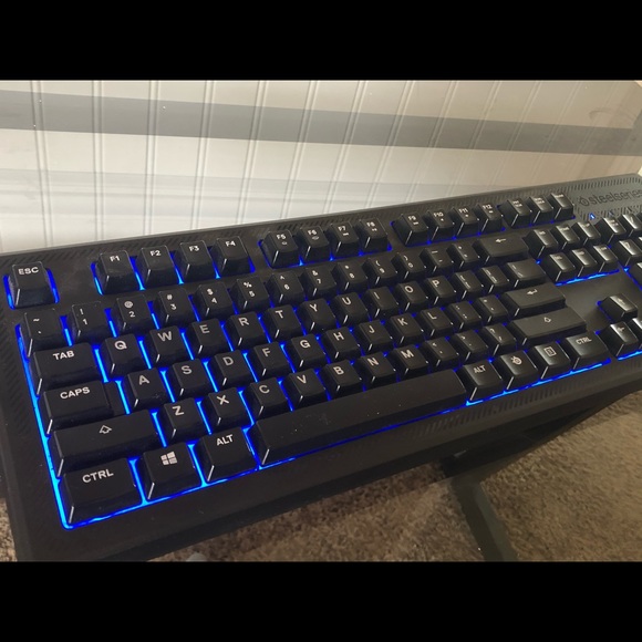 Light-up Keyboard - Picture 6 of 6